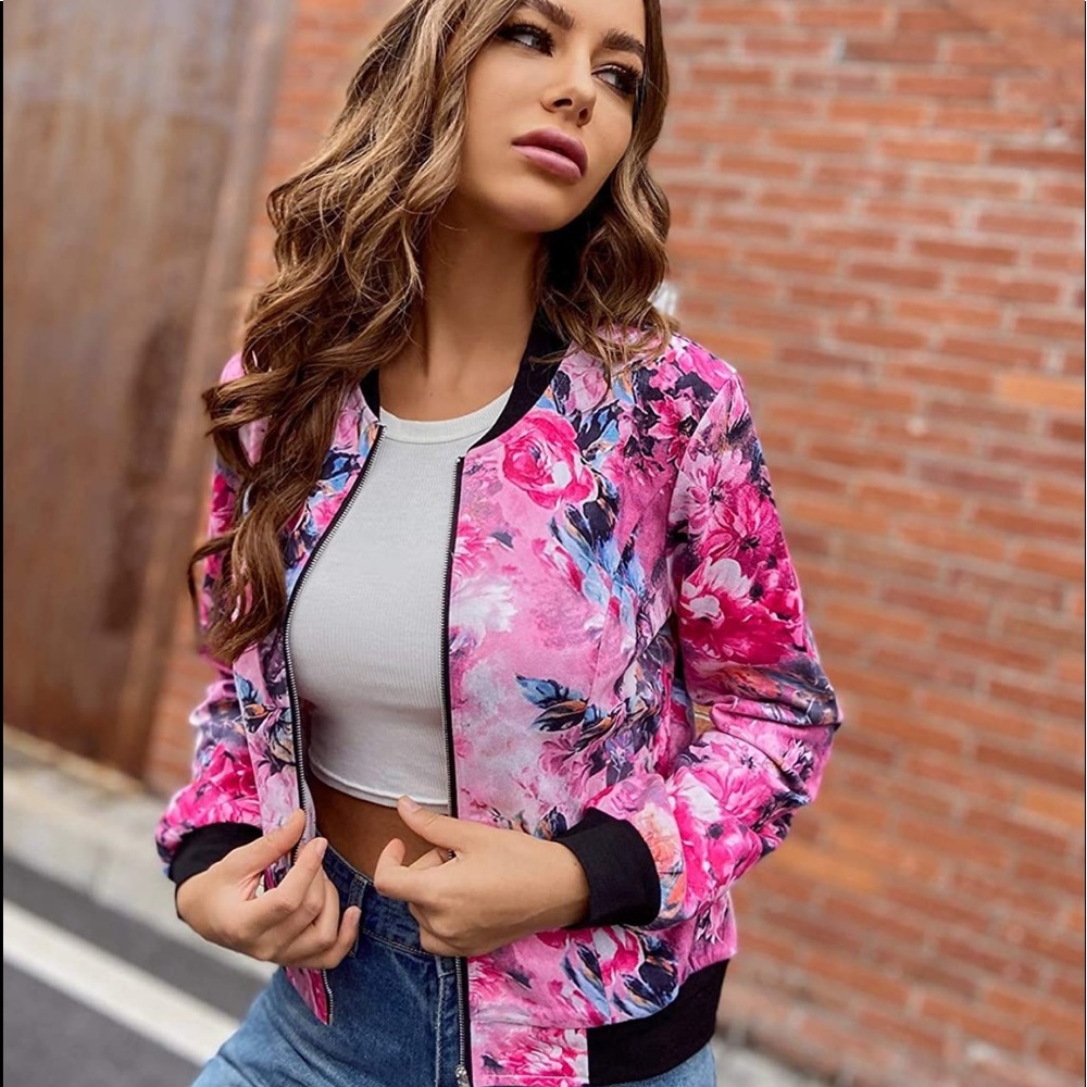 Pink Floral 🌸 Satin Jacket Size Small 🌸 NEW! - Picture 1 of 15